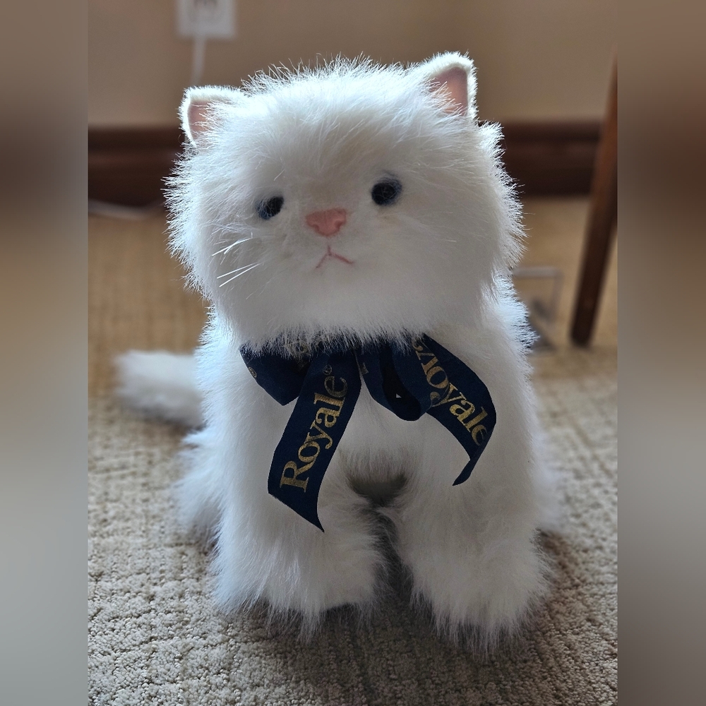 Royale Tissue White Persian Cat Plush Made by Gund